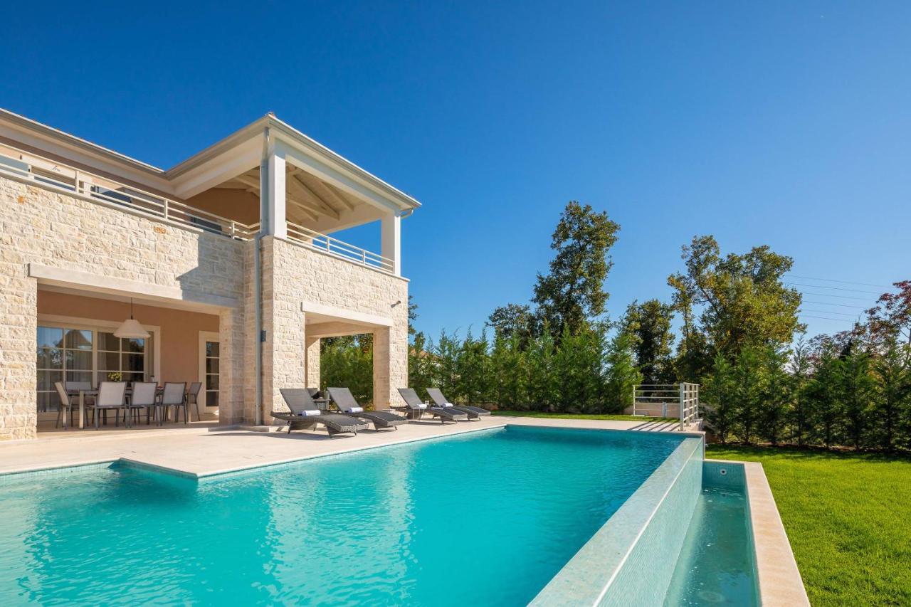Villa Divine By Ilc Brtonigla Esterno foto